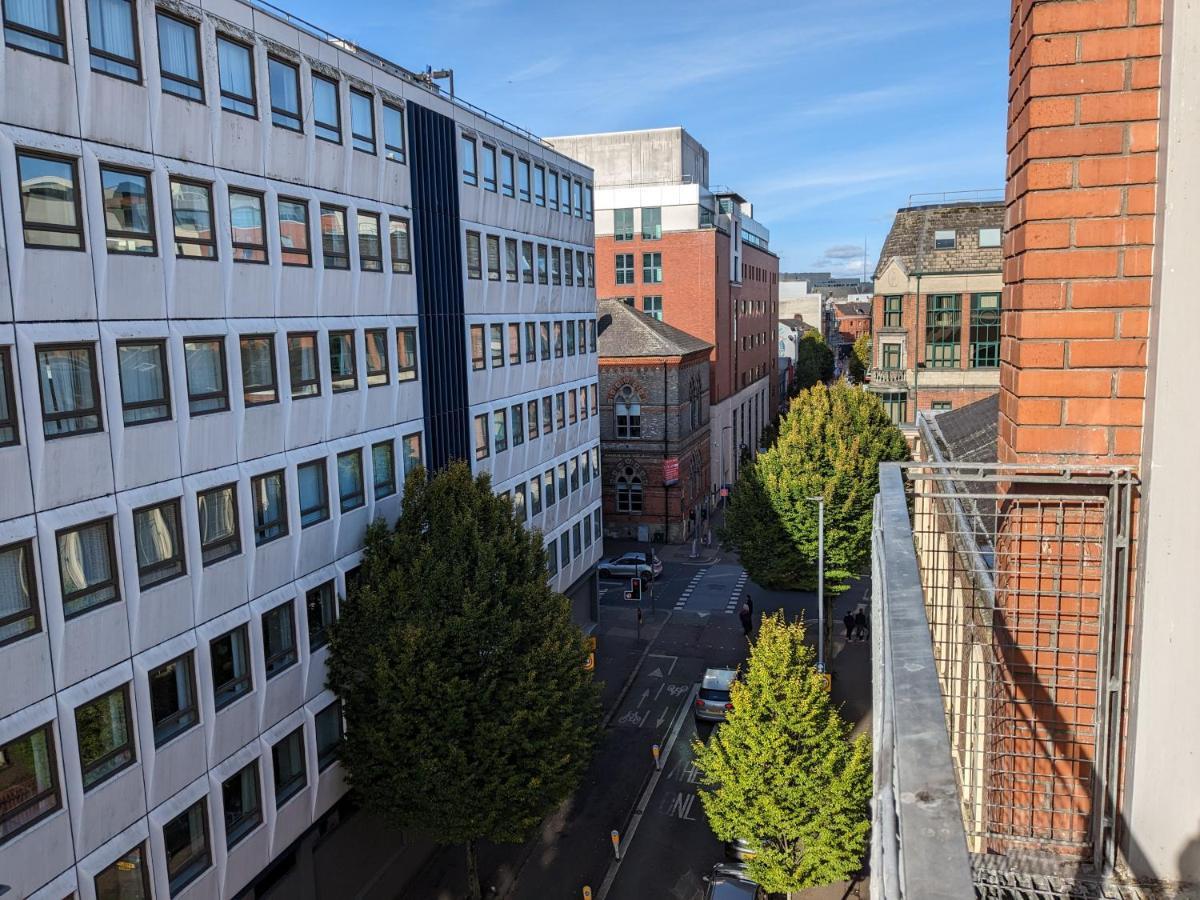 Best Location In Belfast! Free Parking Экстерьер фото